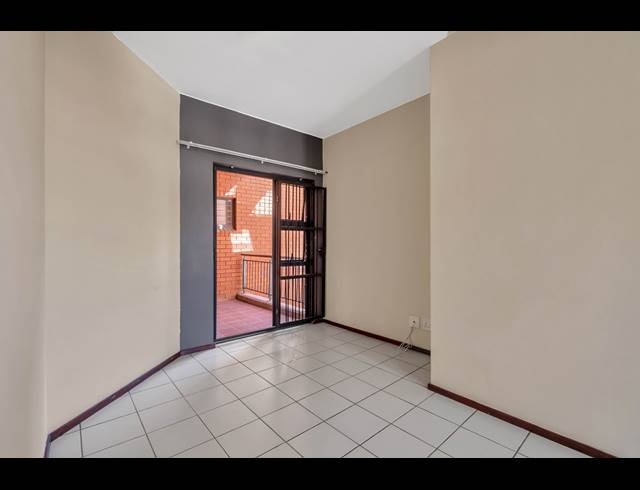1 BEDROOM APARTMENT FOR SALE IN RICHMOND